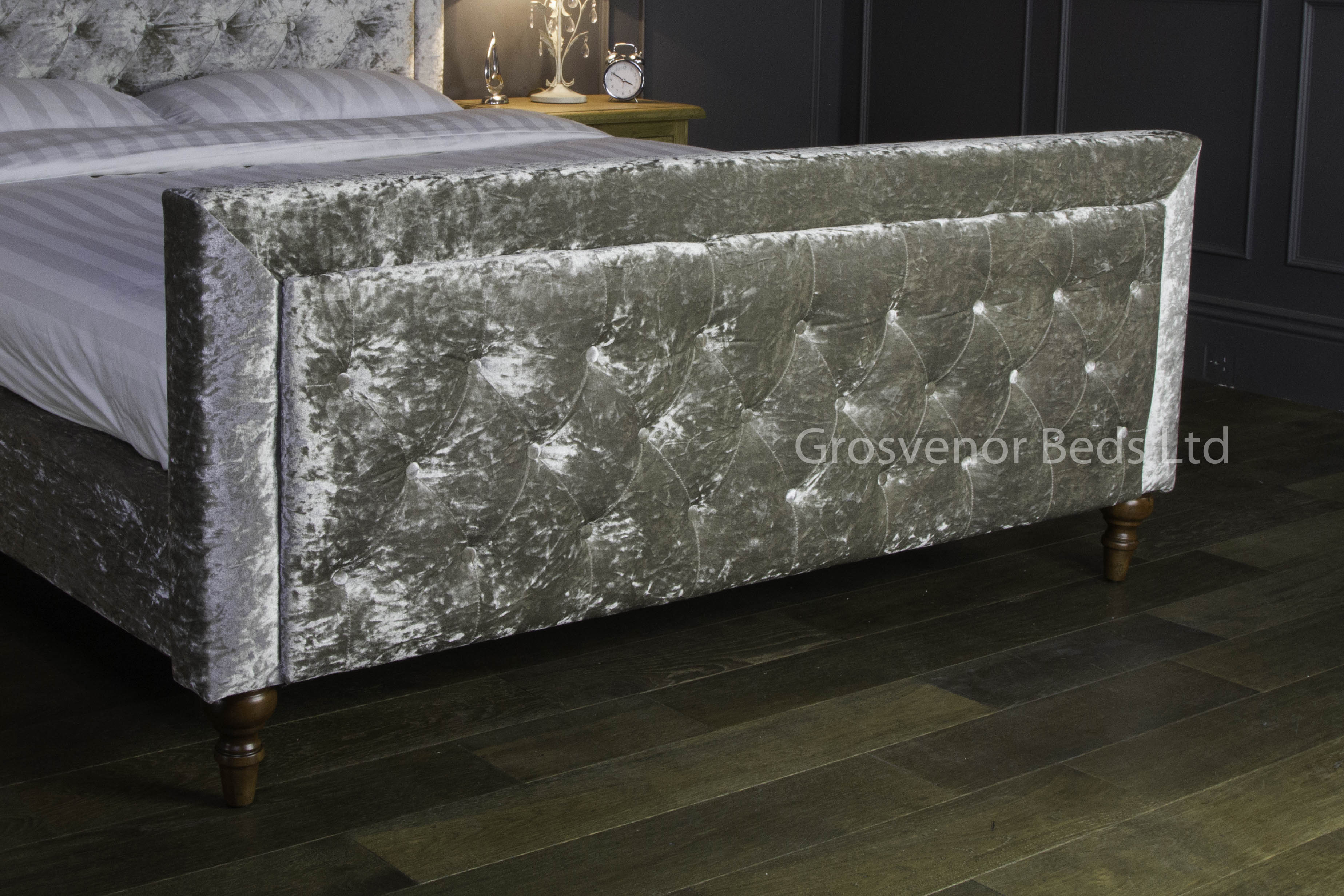 New 5ft King Size Mink Crushed Velvet Buttoned Upholstered Bed In Stock